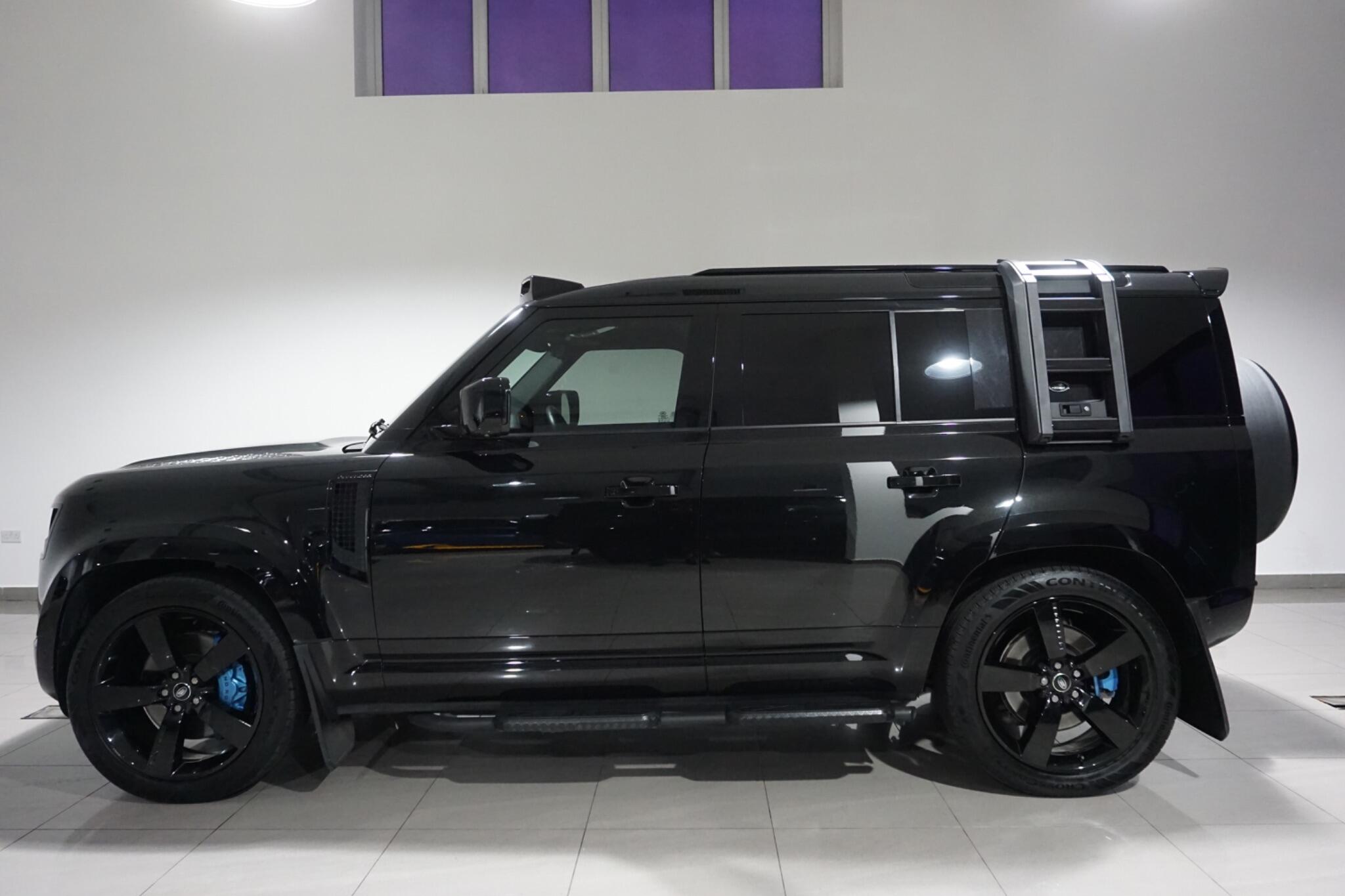 Land Rover Defender 110 3.0 D300 MHEV X-Dynamic HSE Auto 4WD Euro 6 (s/s) 5dr